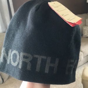 Reversible North Face Black/Grey winter beanie